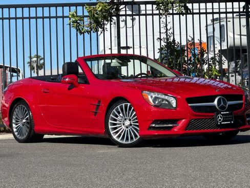 Used 2013 Mercedes-Benz SL 550 image 2