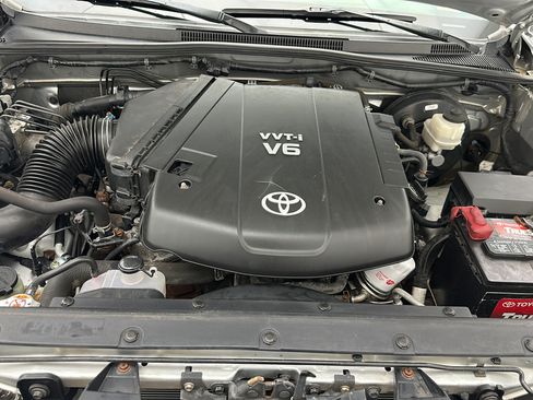Used 2013 Toyota Tacoma 4x4 Double Cab w/ Limited Pkg image 31