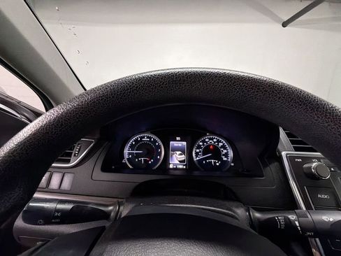 Used 2016 Toyota Camry LE image 11