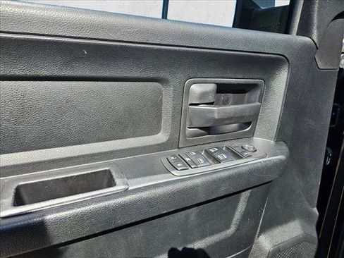 Used 2018 RAM 1500 Express image 8