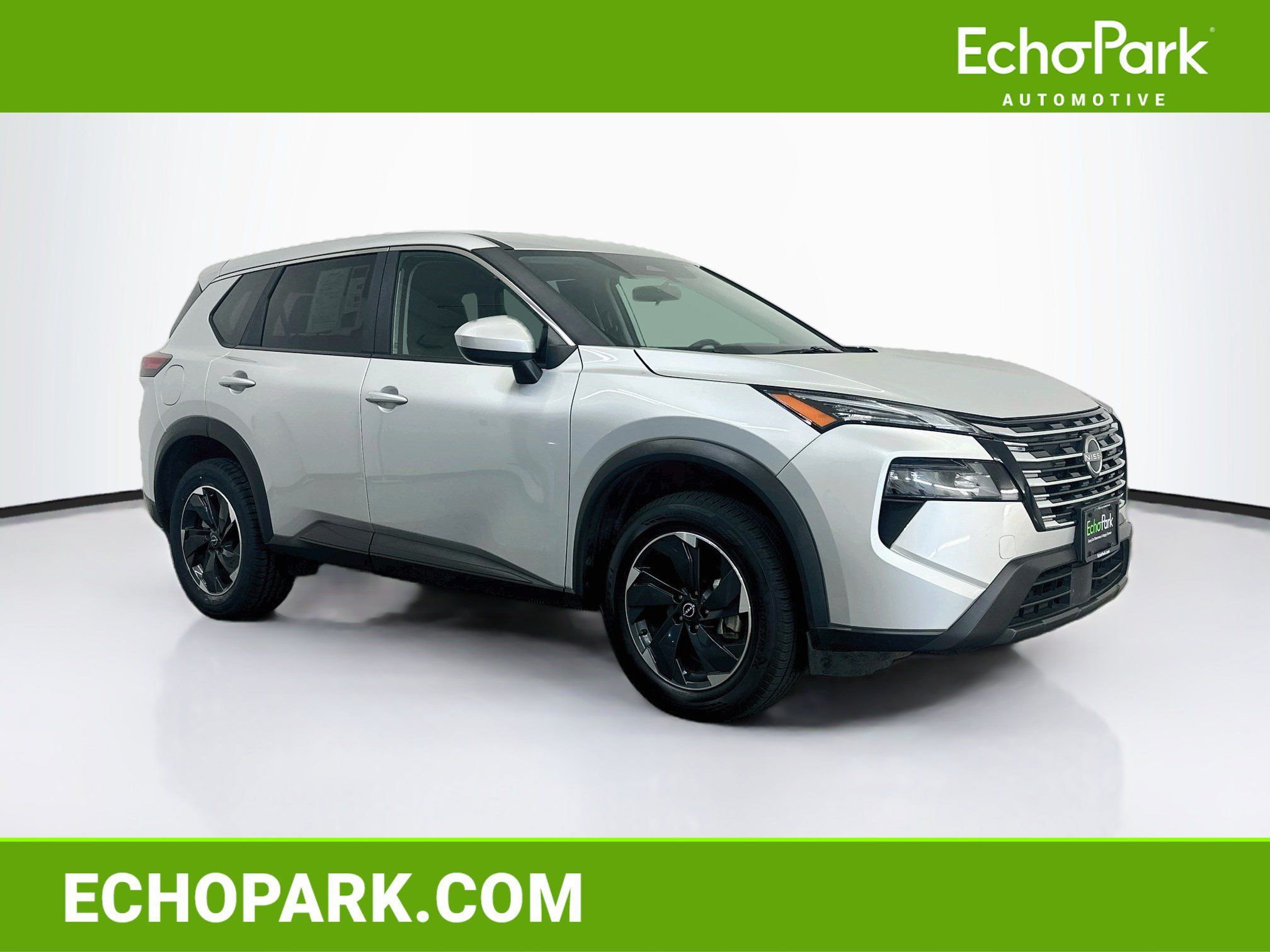 Used 2025 Nissan Rogue SV AWD/4WD image 1