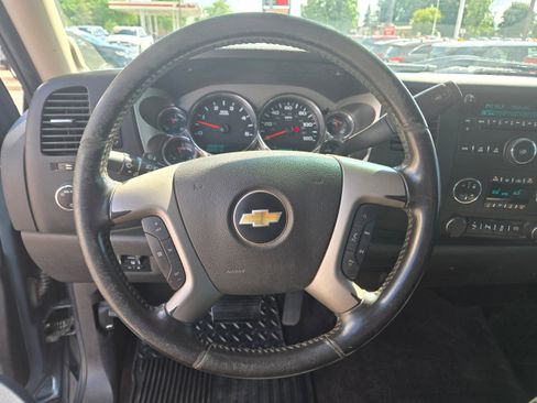 Used 2013 Chevrolet Silverado 2500 LT w/ Interior Plus Package image 7
