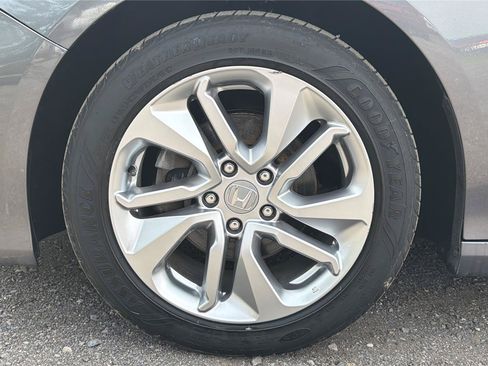 Used 2019 Honda Accord LX image 23