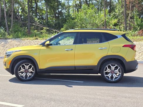 Used 2021 Kia Seltos SX w/ SX Sunroof Package AWD/4WD image 24