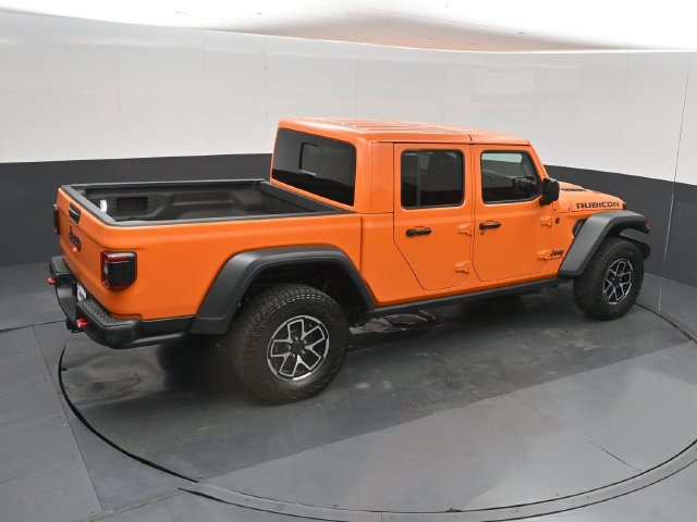 Used 2025 Jeep Gladiator Rubicon w/ Convenience Group AWD/4WD image 37
