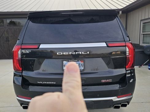 Used 2025 GMC Yukon Denali w/ Sun & Power Step Package image 4