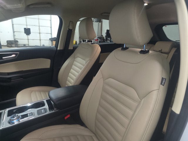 Certified 2024 Ford Edge SEL w/ Convenience Package AWD/4WD image 17
