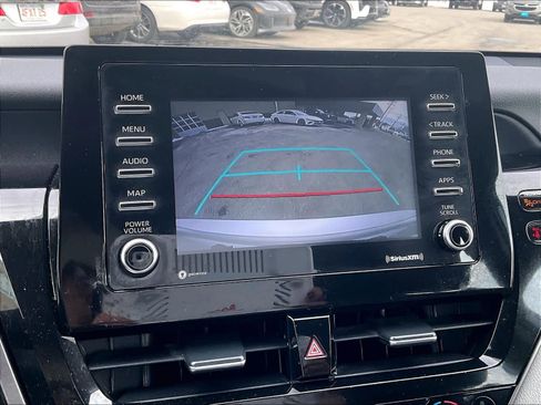 Used 2022 Toyota Camry LE image 19