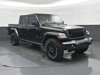 Used 2024 Jeep Gladiator Sport AWD/4WD video 1