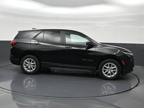 Used 2022 Chevrolet Equinox LS w/ LS Convenience Package FWD image 7