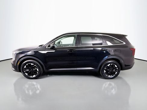 Used 2025 Kia Sorento S w/ Panoramic Sunroof Package FWD image 6