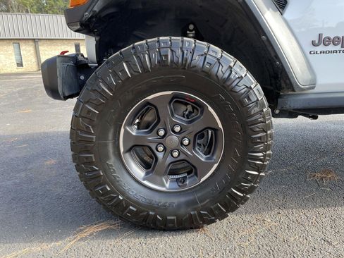 Certified 2022 Jeep Gladiator Rubicon w/ Cold Weather Group image 46