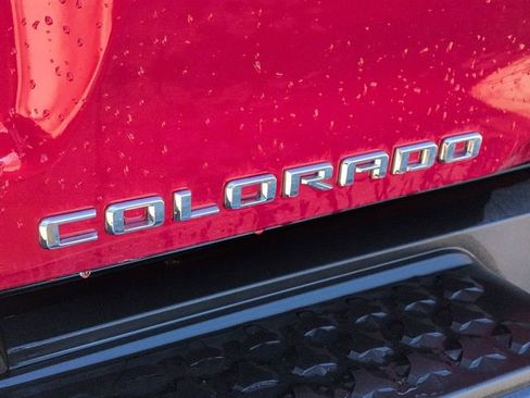 Used 2025 Chevrolet Colorado ZR2 w/ Technology Package image 35