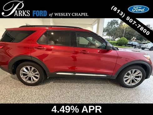 Used 2023 Ford Explorer XLT w/ Equipment Group 202A RWD image 3
