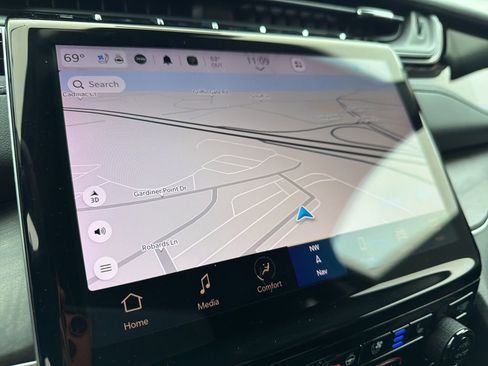 Used 2023 Jeep Grand Cherokee L Limited w/ Luxury Tech Group II image 36