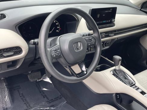 Certified 2024 Honda HR-V LX image 2