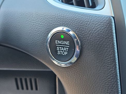 Used 2024 Ford Edge SEL image 28