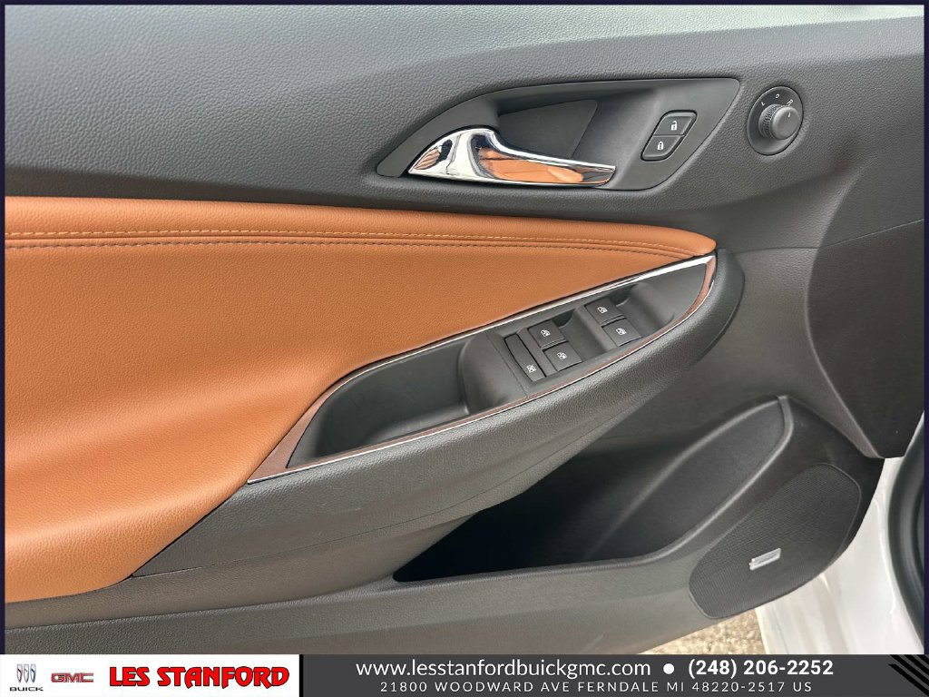 Used 2017 Chevrolet Cruze Premier FWD image 16