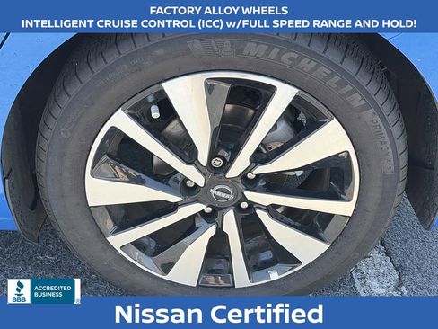 Used 2025 Nissan Sentra SV w/ SV Premium Package FWD image 9