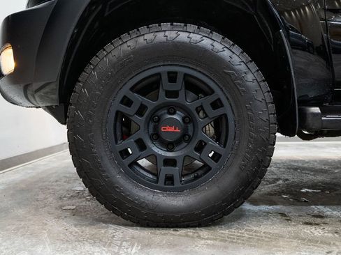 Used 2004 Toyota 4Runner SR5 image 8