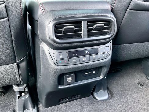 Used 2024 Honda Passport Black Edition image 36