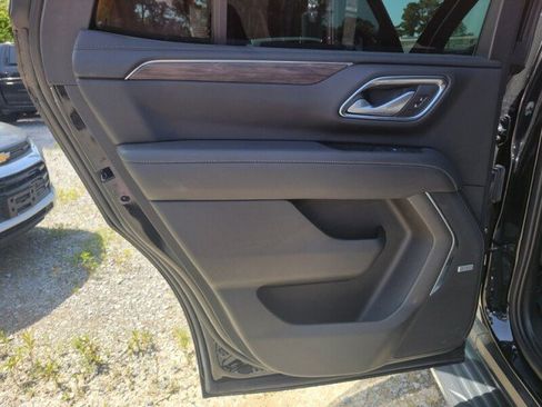 Used 2022 Chevrolet Tahoe LT RWD image 28