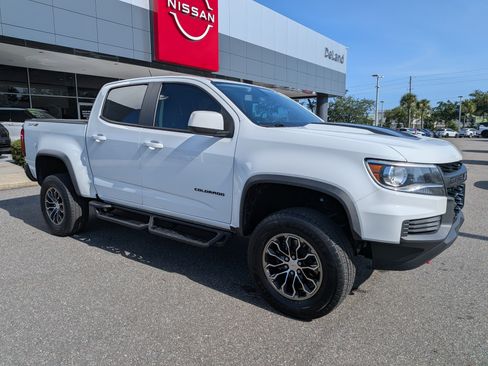 Used 2022 Chevrolet Colorado ZR2 AWD/4WD image 2