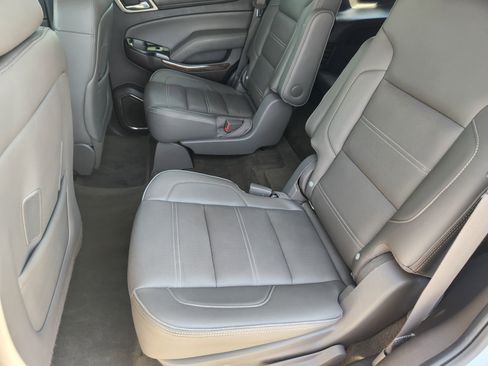 Used 2015 GMC Yukon Denali w/ Open Road Package RWD image 30