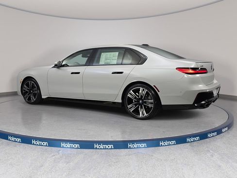 New 2026 BMW 760i xDrive w/ Executive Package AWD/4WD image 7