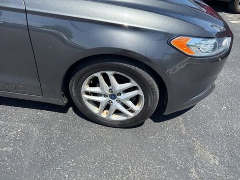 Used 2015 Ford Fusion SE FWD image 11