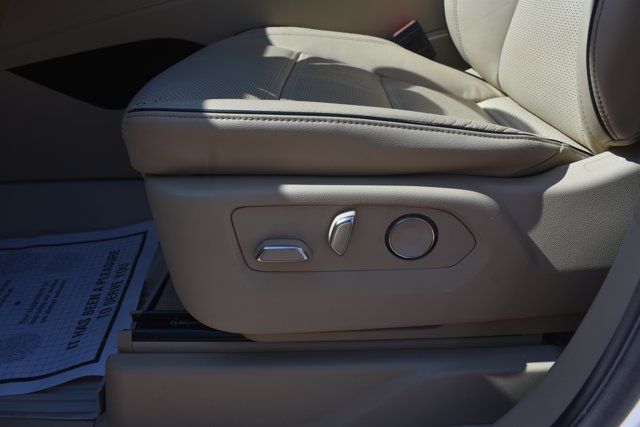 Used 2021 Cadillac Escalade ESV Premium Luxury RWD image 14
