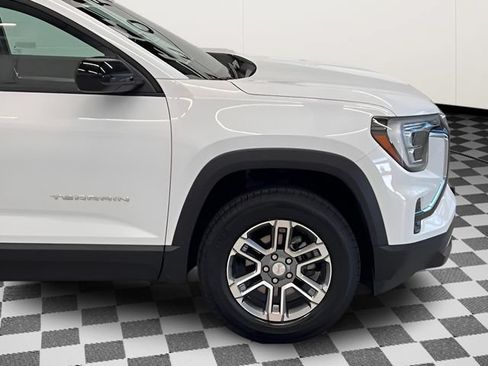 Certified 2025 GMC Terrain Elevation AWD/4WD image 5