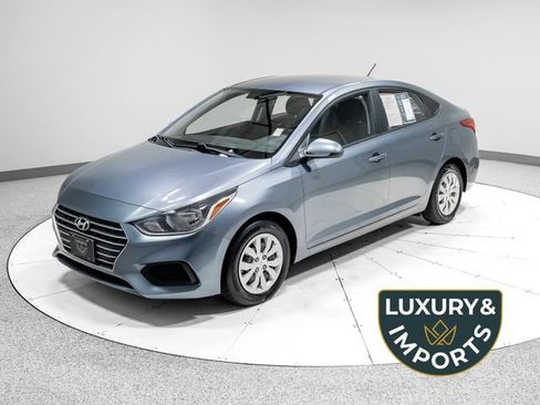 Used 2020 Hyundai Accent SE FWD image 1