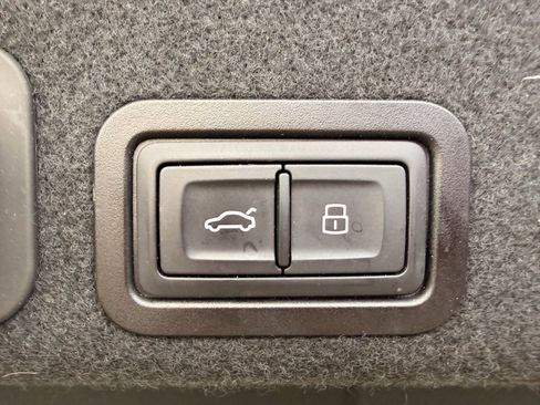 Used 2017 Audi A6 3.0T Prestige w/ Comfort Seating Package image 11