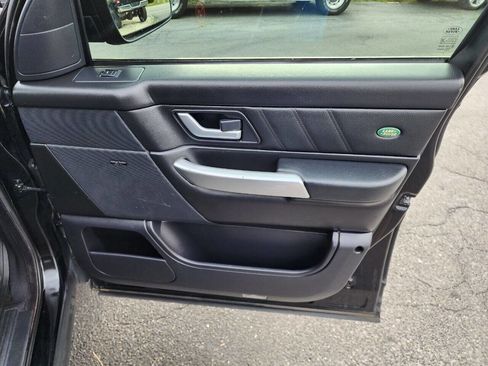 Used 2009 Land Rover Range Rover Sport HSE image 32