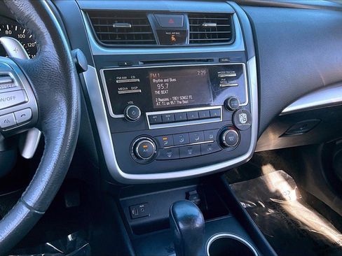 Used 2017 Nissan Altima 2.5 SR image 6