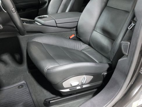 Used 2011 Porsche Panamera image 76