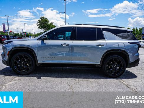 Used 2024 Chevrolet Traverse RS w/ LPO, Floor Liner Package AWD/4WD image 10