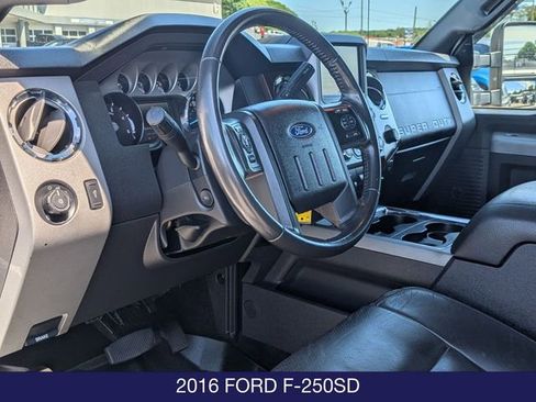 Used 2016 Ford F250 Lariat w/ Lariat Ultimate Package AWD/4WD image 13