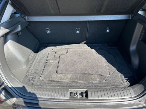 Used 2021 Hyundai Kona SE w/ Cargo Package image 11