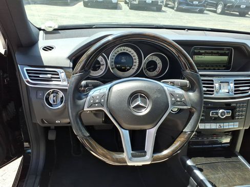 Used 2014 Mercedes-Benz E 350 4MATIC Sedan image 8