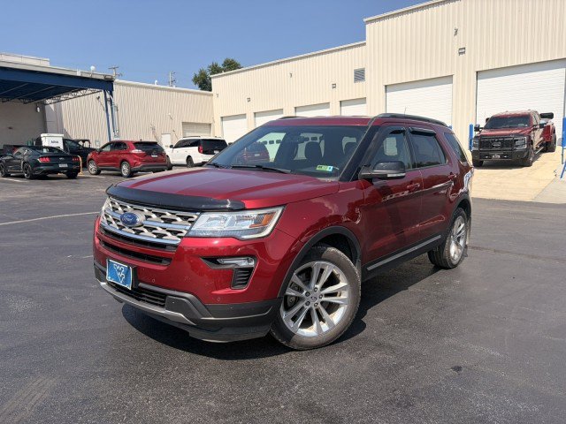 Used 2018 Ford Explorer XLT w/ Equipment Group 201A AWD/4WD image 2
