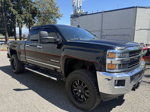 Used 2015 Chevrolet Silverado 2500 LTZ AWD/4WD image 4