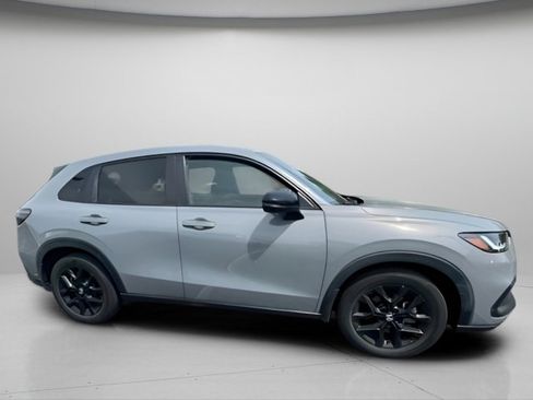 Used 2023 Honda HR-V Sport image 14