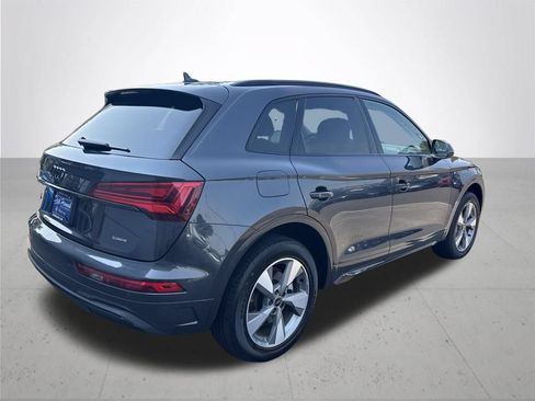 Used 2024 Audi Q5 2.0T Premium Plus w/ Premium Plus Package AWD/4WD image 6