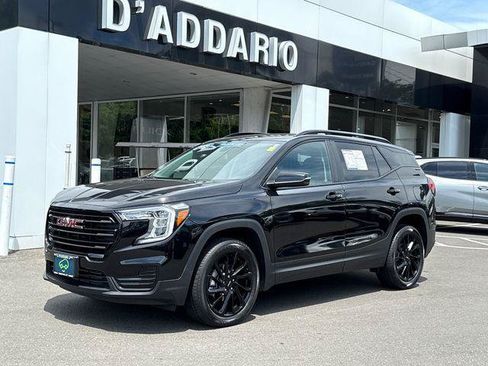 Certified 2024 GMC Terrain SLE w/ Driver Convenience Package AWD/4WD image 1