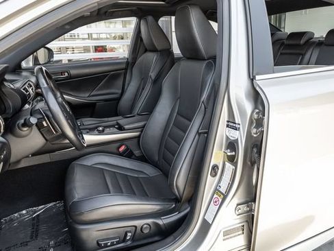 Used 2016 Lexus IS 200t RWD image 12