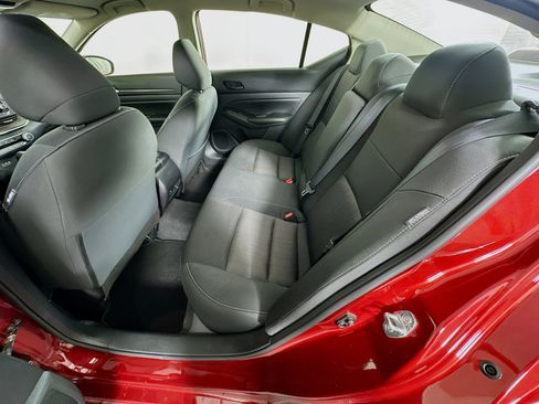 Used 2024 Nissan Altima 2.5 SV image 25