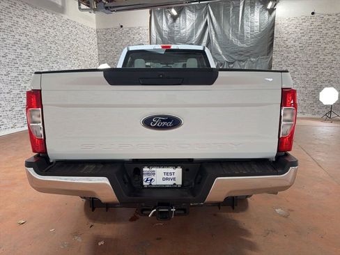 Used 2022 Ford F250 XL w/ Power Equipment Group image 6