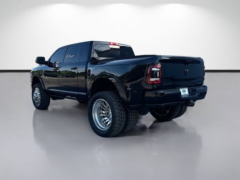 Used 2021 RAM 3500 Laramie w/ Night Edition AWD/4WD image 3